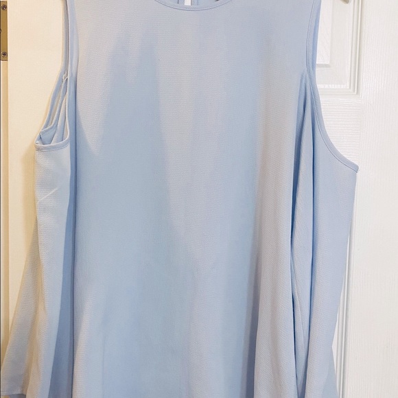 Vince Camuto Light Blue Top - Picture 5 of 8